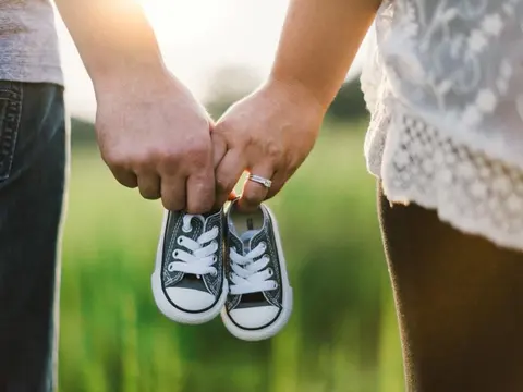 First shoes, 6–12 months